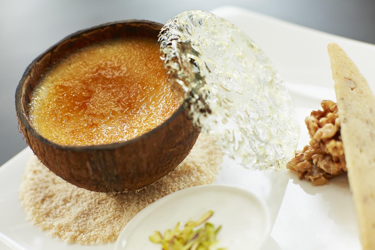 Taj Swarna, Amritsar Hotel Екстериор снимка A crème brûlée