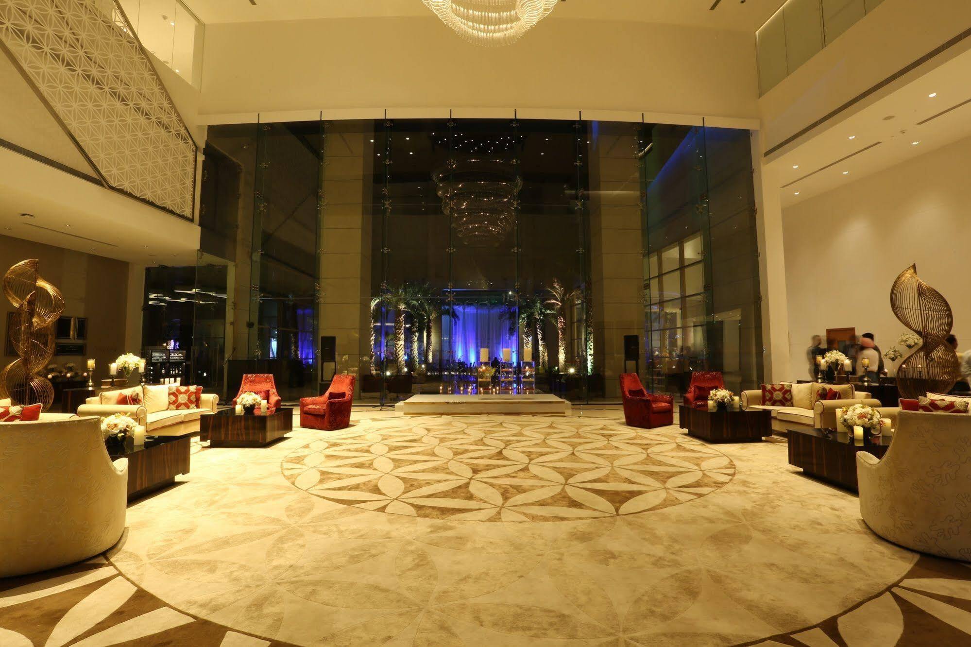 Taj Swarna, Amritsar Hotel Екстериор снимка The lobby of the hotel