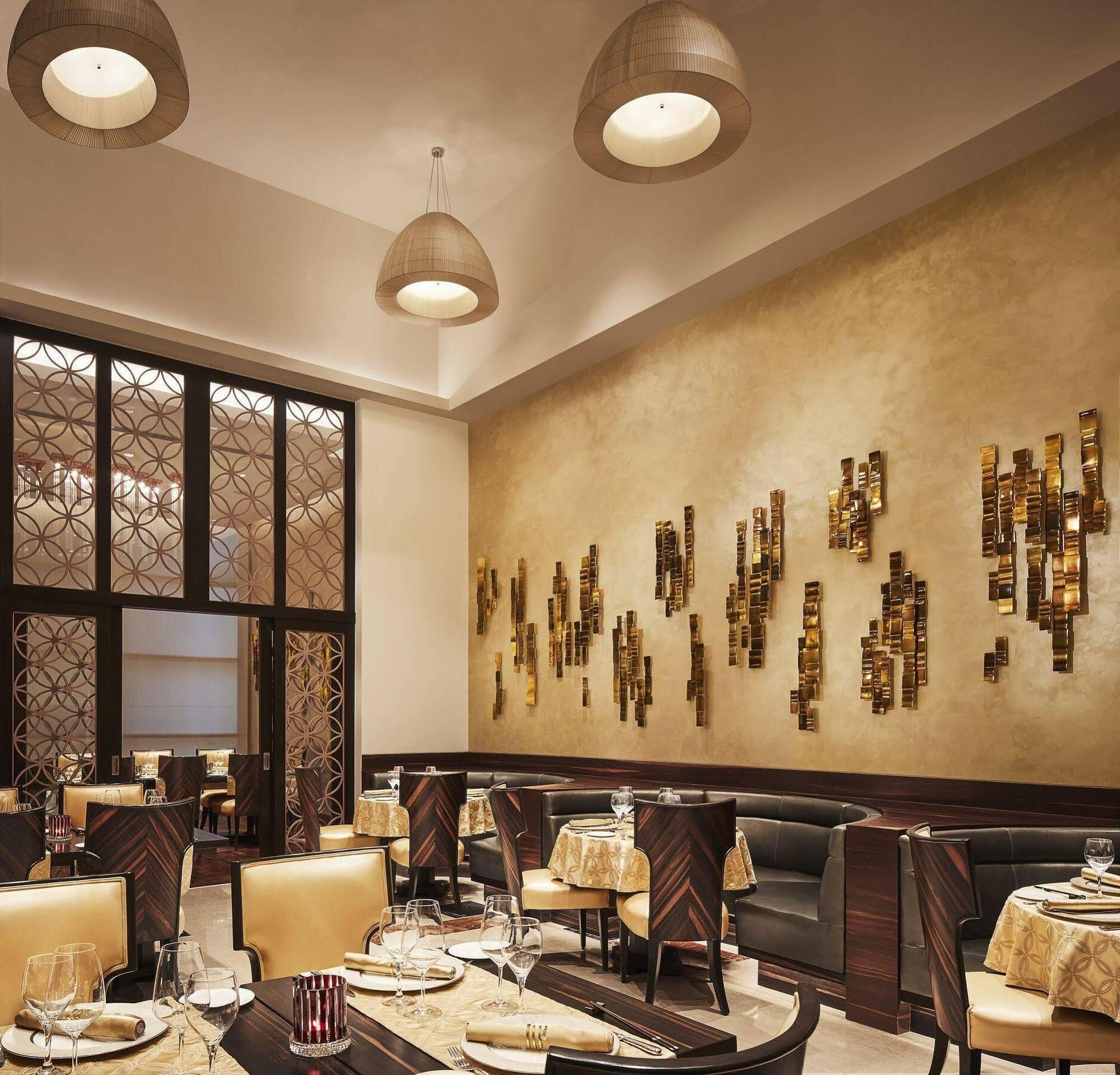 Taj Swarna, Amritsar Hotel Екстериор снимка Interior of the restaurant