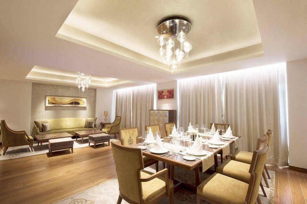 Taj Swarna, Amritsar Hotel Екстериор снимка A private dining room at the hotel