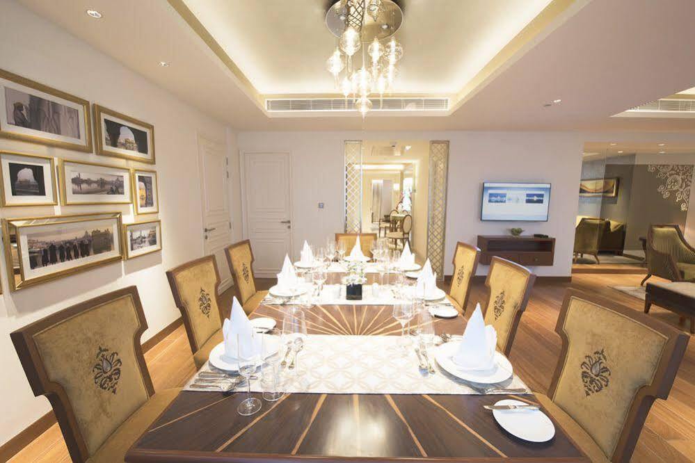 Taj Swarna, Amritsar Hotel Екстериор снимка The dining room of the Presidential Suite