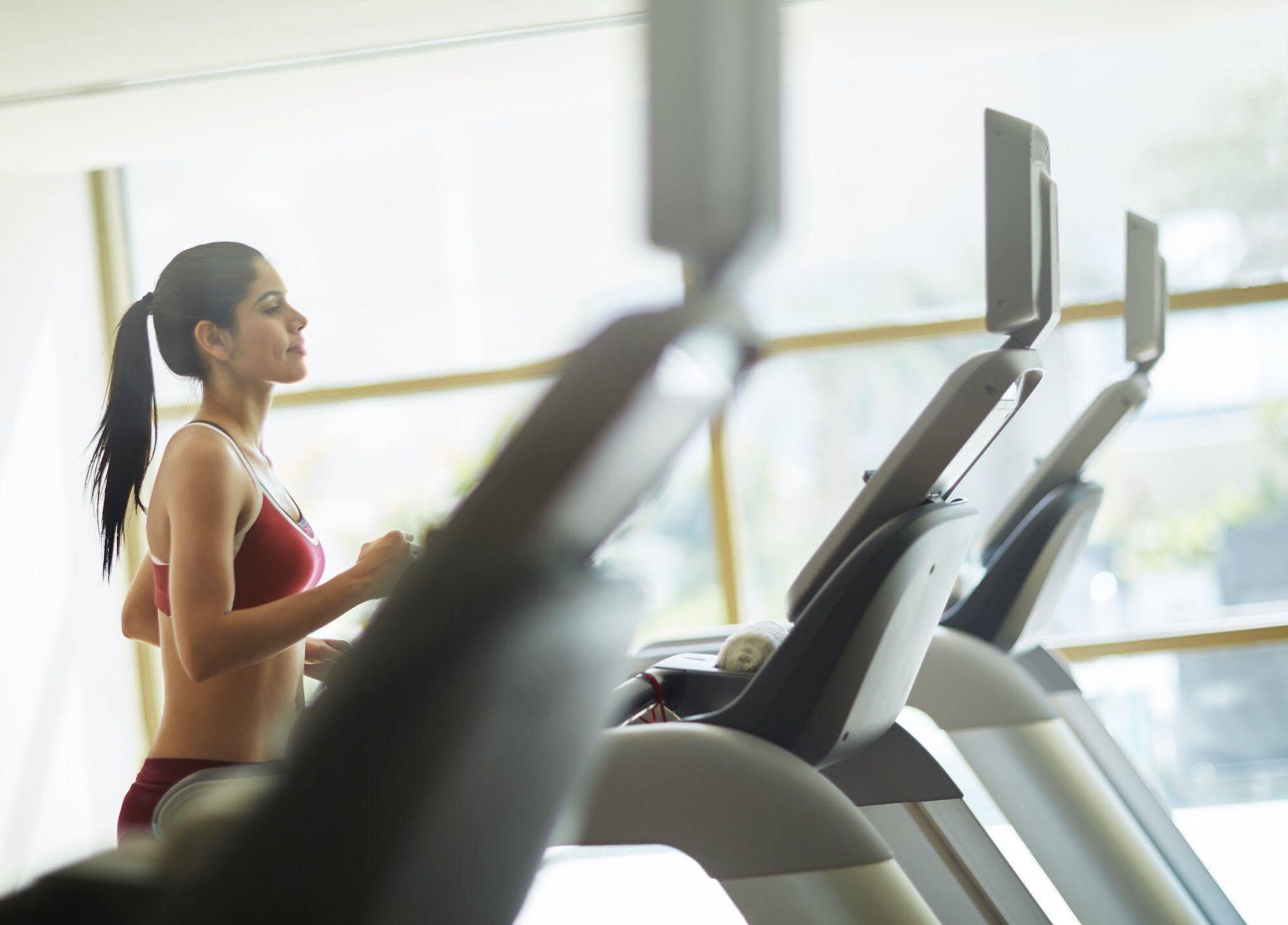 Taj Swarna, Amritsar Hotel Екстериор снимка A woman on a treadmill